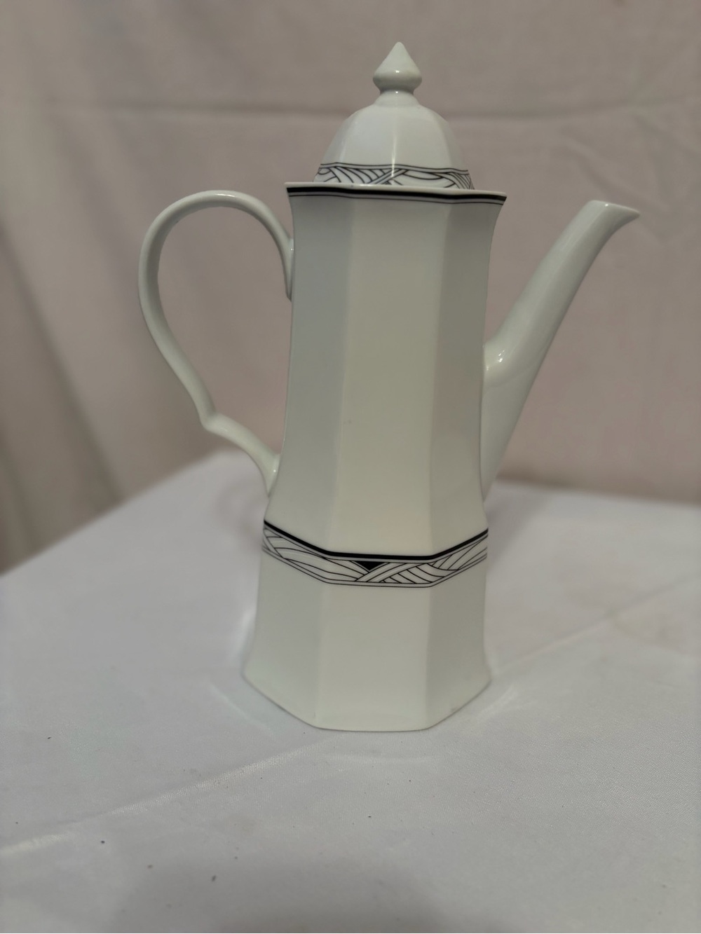 Studio Nova Elegant White Porcelain Coffee/Tea Pot with Black Trim